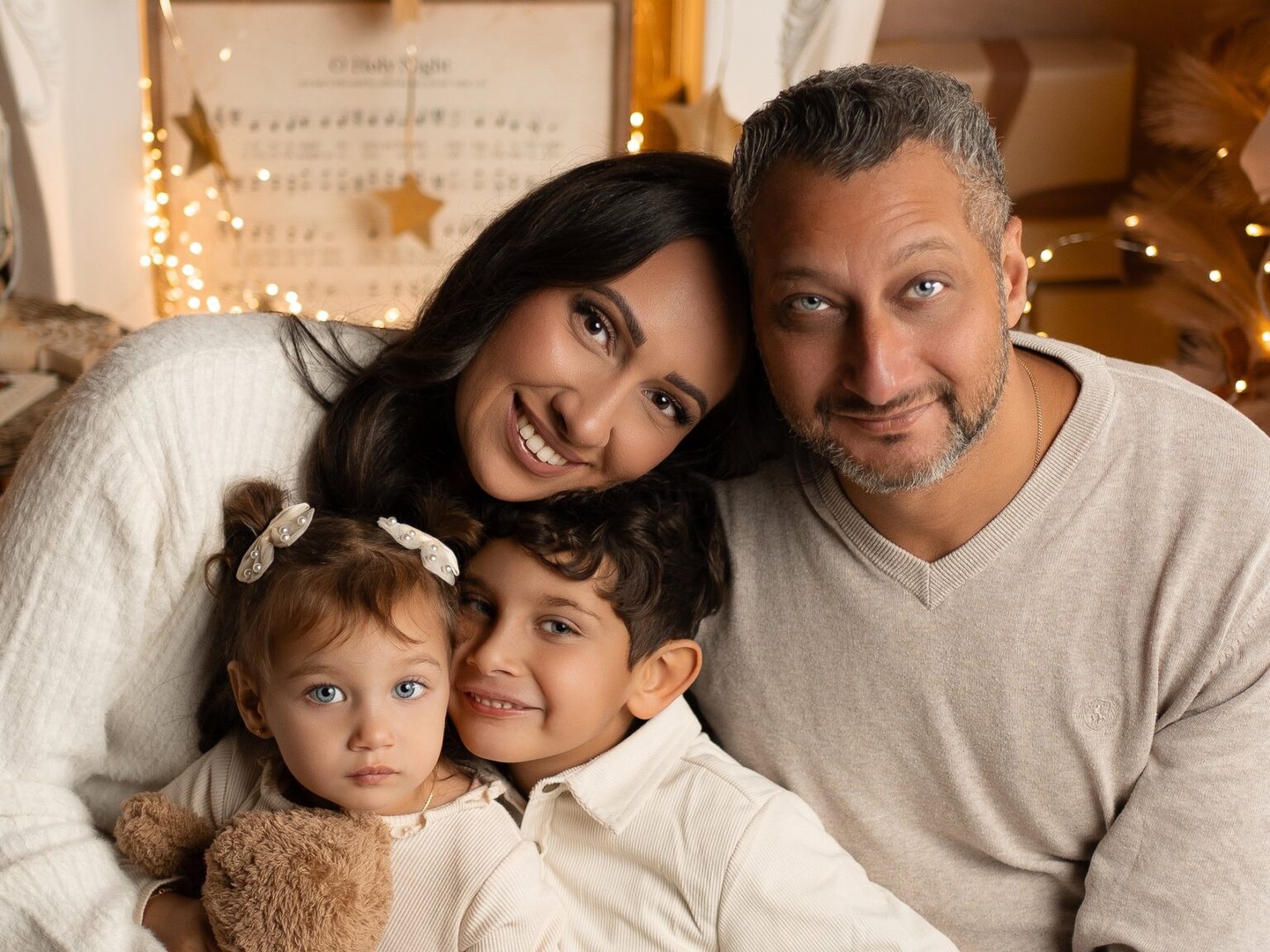 Familie mit Kindern beim Familien Mini im Weihnachtsset in Hannover